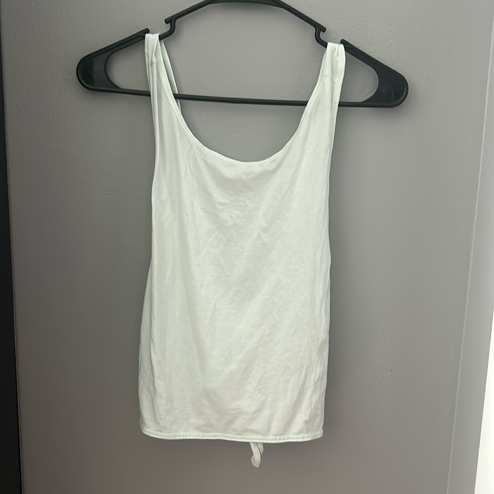 Lululemon tank